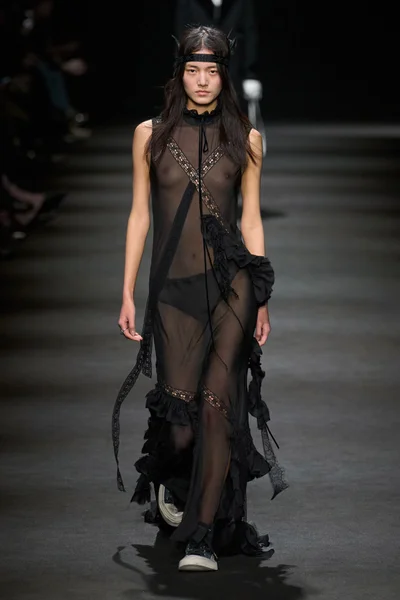 Look 33